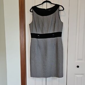Gray and Black Sleeveless Sheath Midi Dress